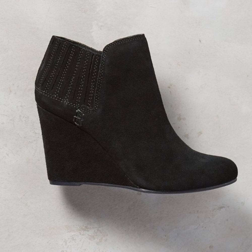 Dolce Vita Gwynn Wedge Bootie Suede Ankle Boot